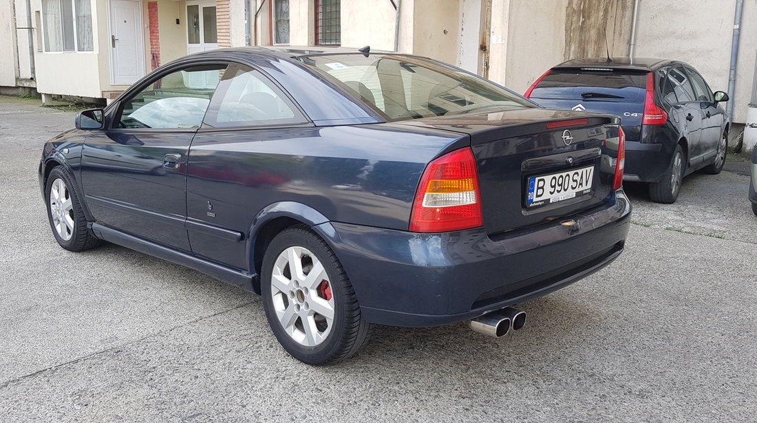 Opel Astra bertone 2001