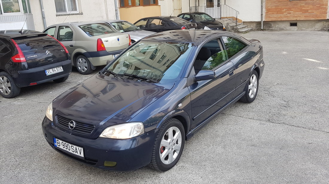 Opel Astra bertone 2001