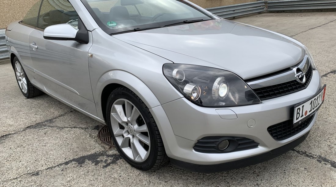 Opel Astra Cabrio Twin Top 1.9 CDTI *PIELE *150CP *XENON * 2008