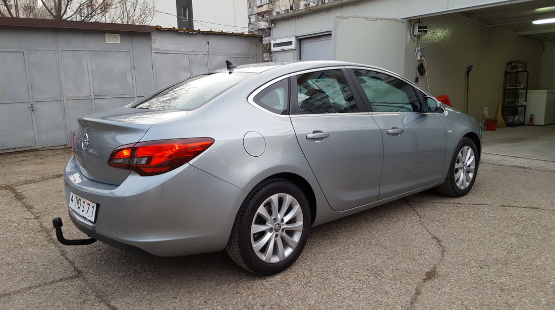 Opel Astra cdti 2014