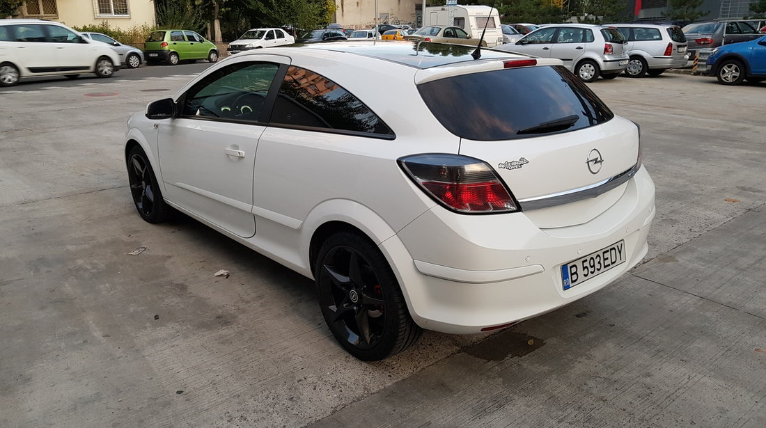 Opel Astra Coupe 2009