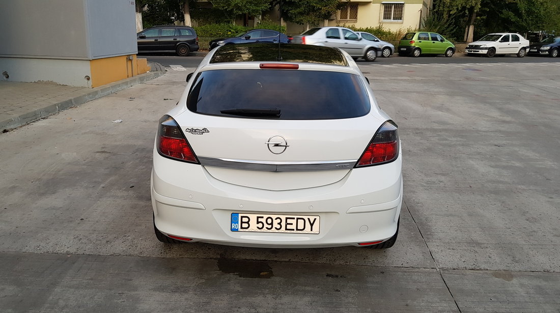 Opel Astra Coupe 2009