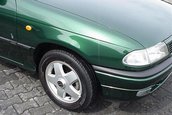 Opel Astra cu 14200 km la bord