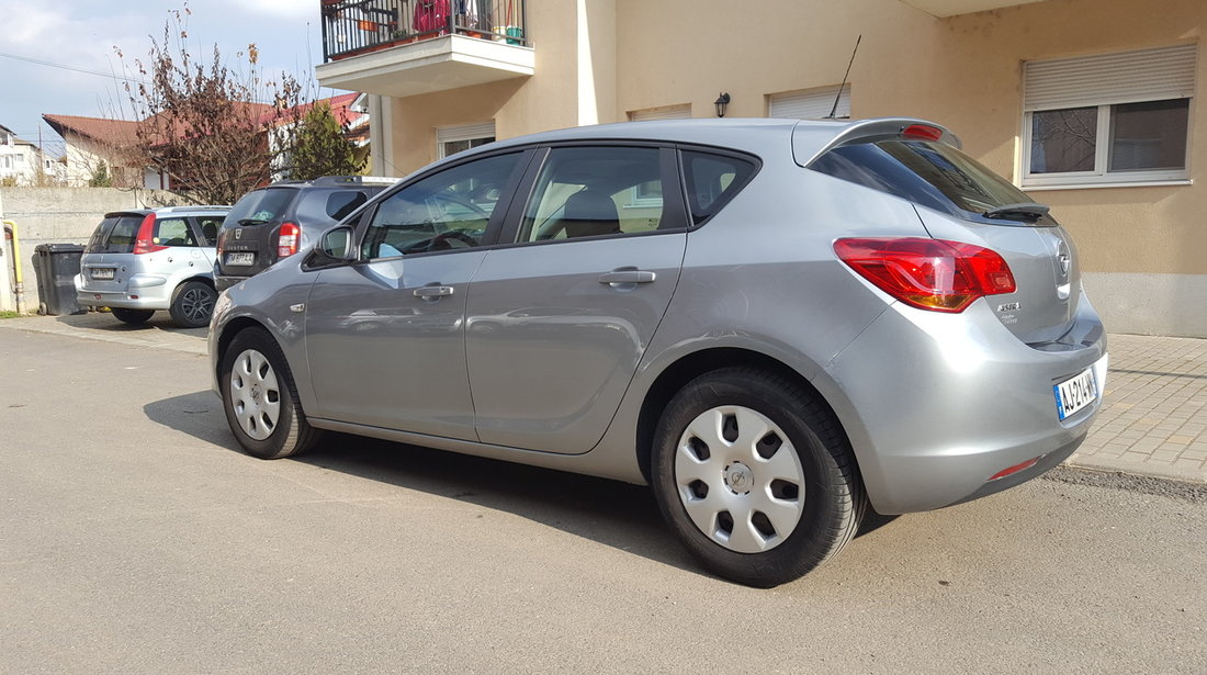 Opel Astra ELEGANCE 1.7 EURO5 2011