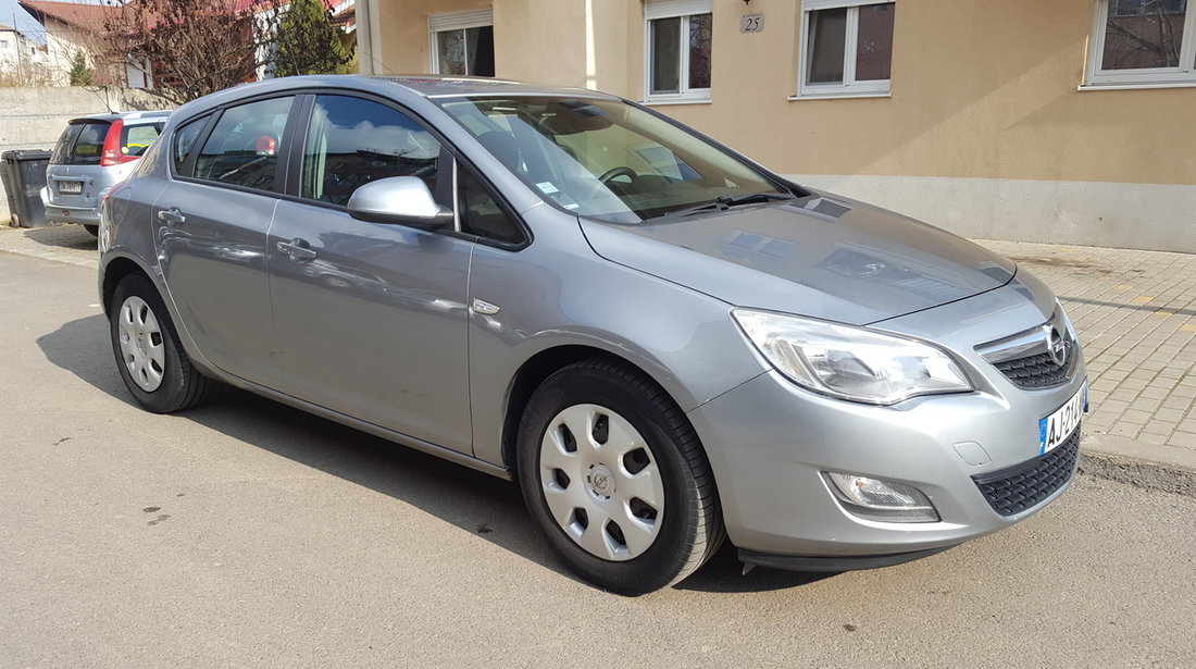 Opel Astra ELEGANCE EURO 5 2011