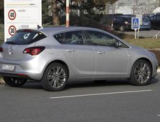 Opel Astra Facelift - Noi poze spion