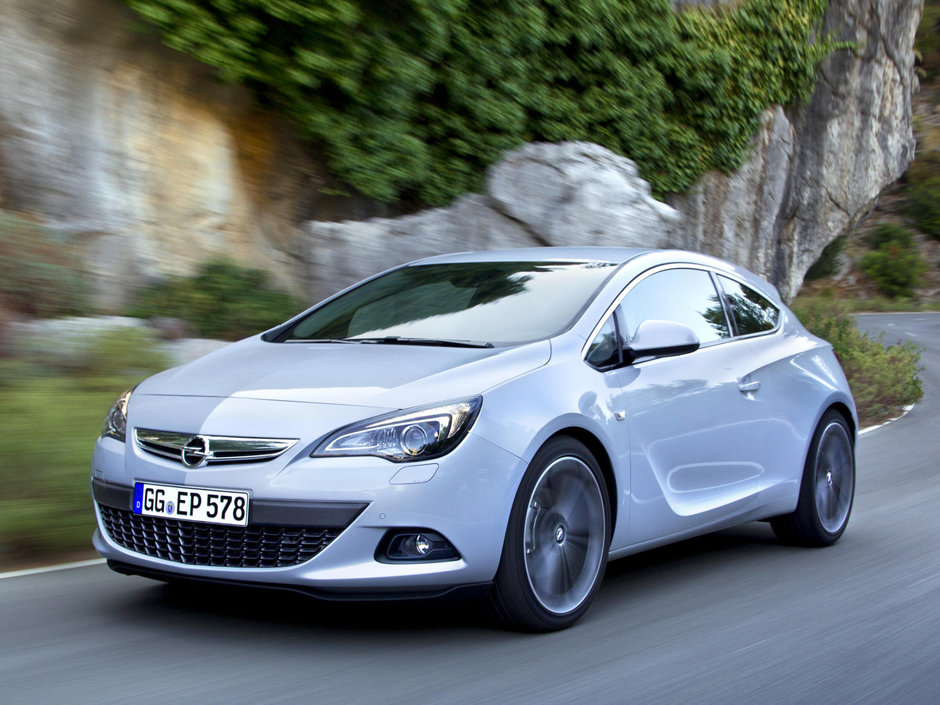 Opel Astra GTC si Zafira