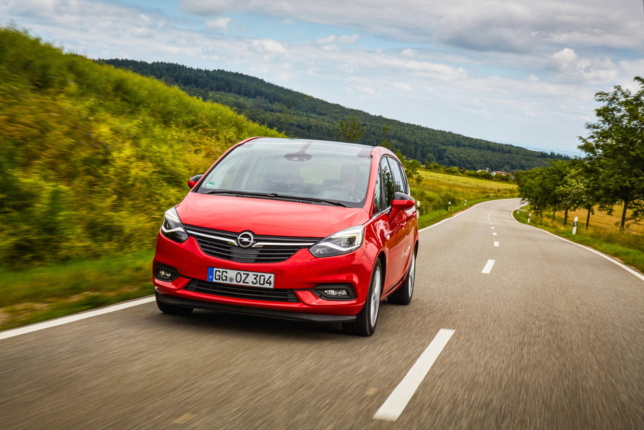 Opel Astra GTC si Zafira