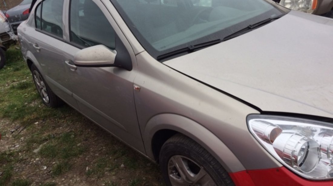 Opel astra h sedan 2009 benzina 1.6