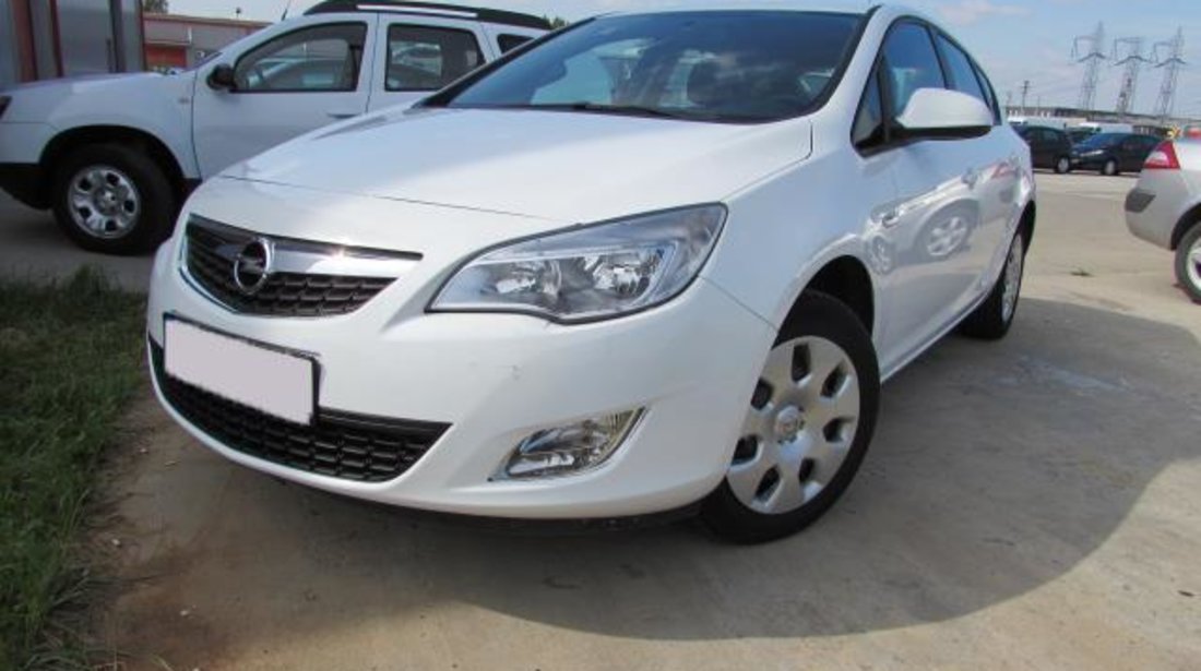 Opel Astra J Essentia 1.4 XER 100 CP M5 2012