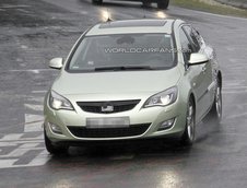 Opel Astra sedan - Poze Spion