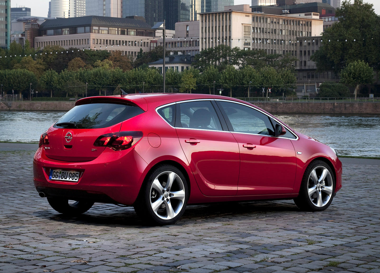 Opel astra versus ford kuga #5