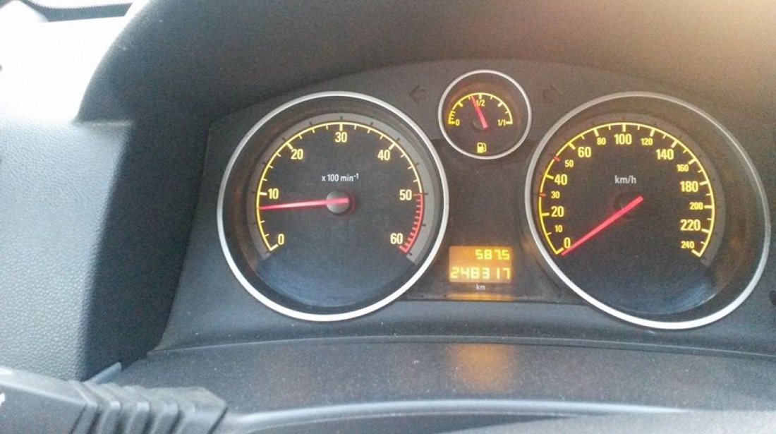 Opel Astra Z19DTL 2006