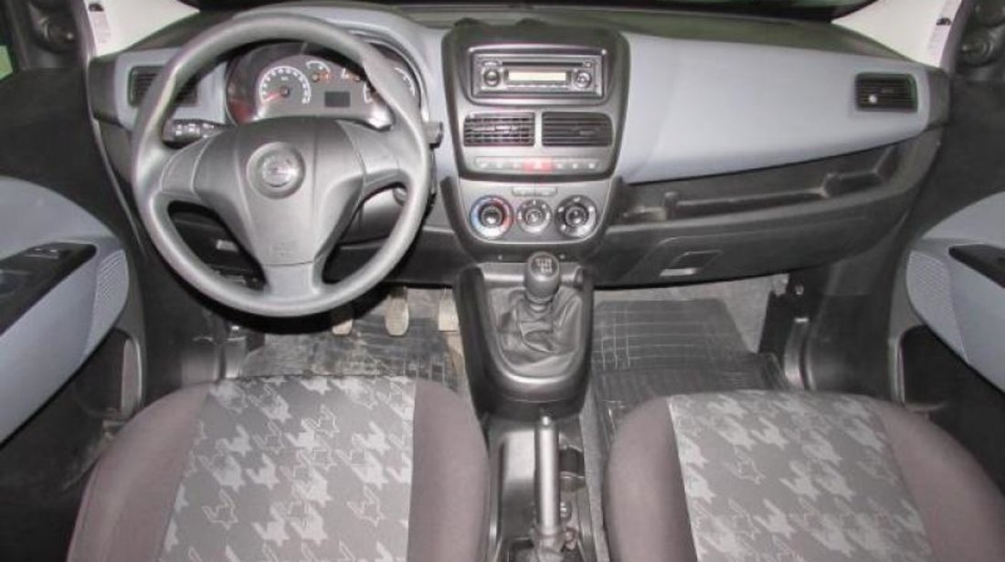 Opel Combo L1H1 TOUR 1.6 CDTI 105 CP ENJOY 7 LOCURI 2014