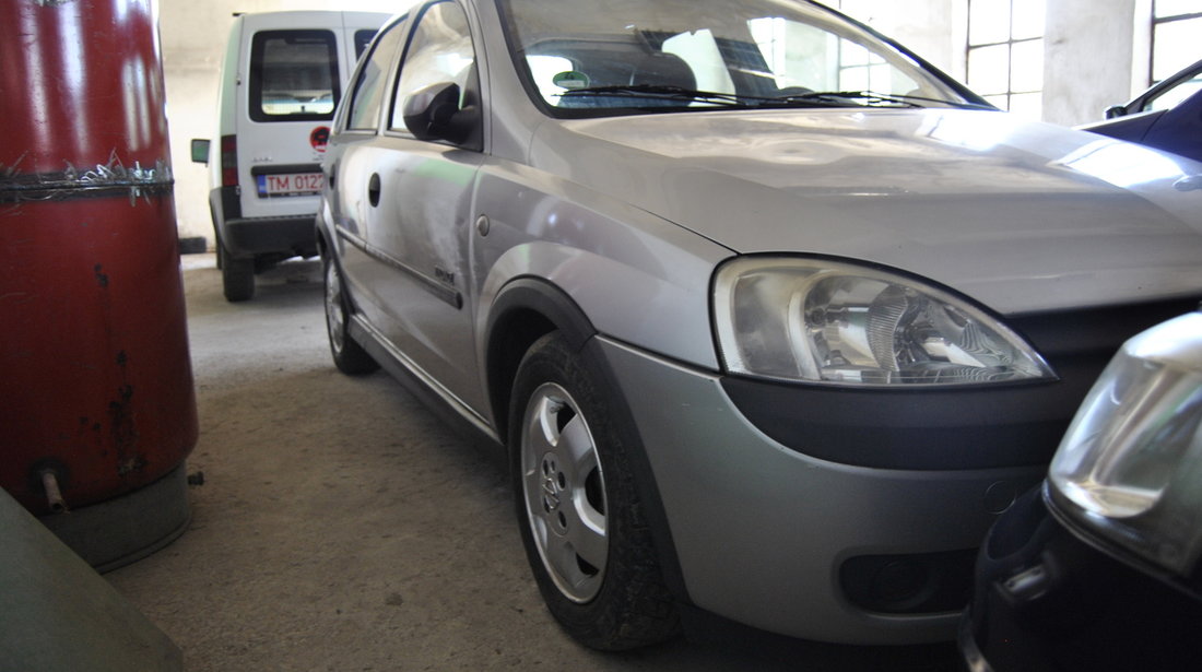 Opel Corsa 1,2 benzina 2001