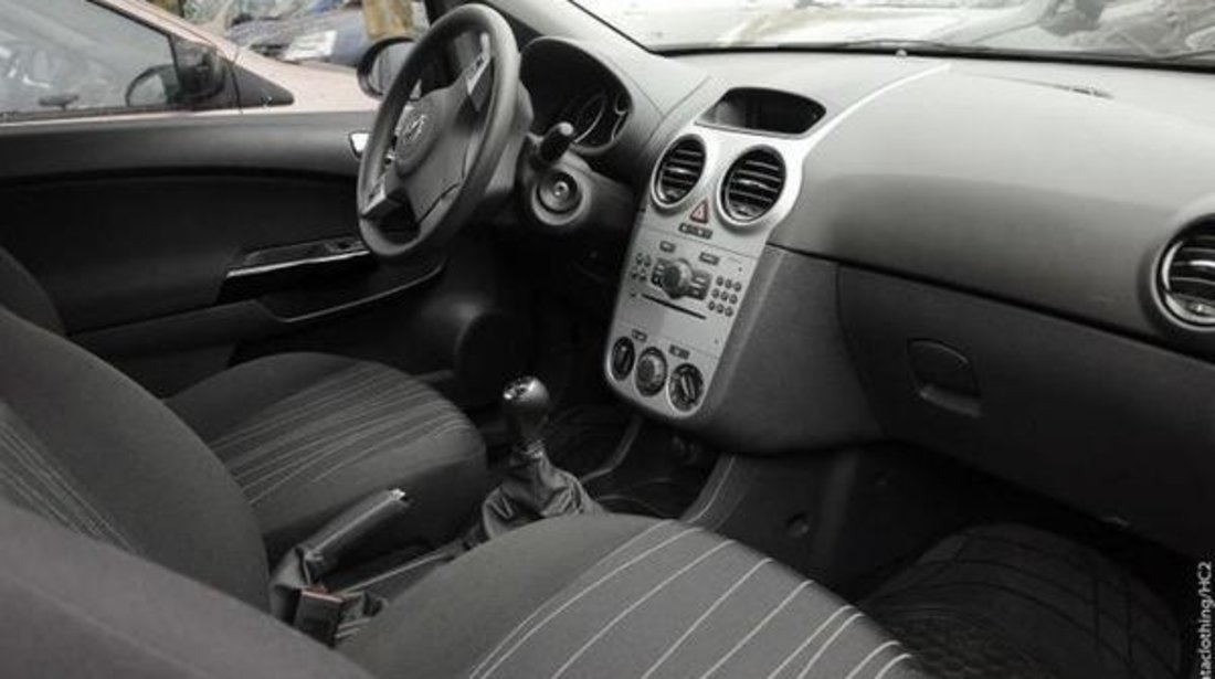 Opel Corsa 1.3 CDTI iv 90 bucura de 3p 2007