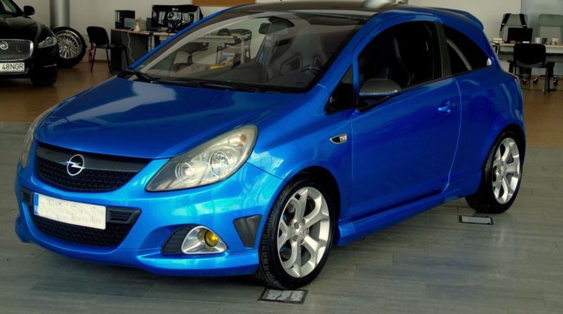 Opel Corsa 1.6 turbo 2008