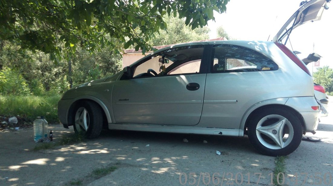 Opel Corsa Z10XE 2001