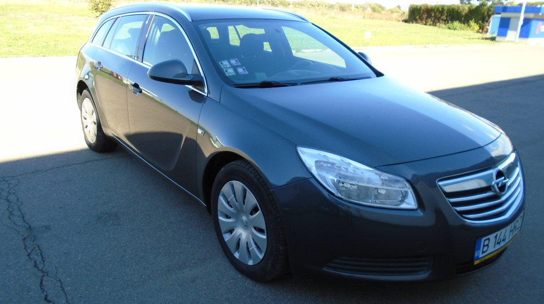 Opel Insignia 2.0 2011