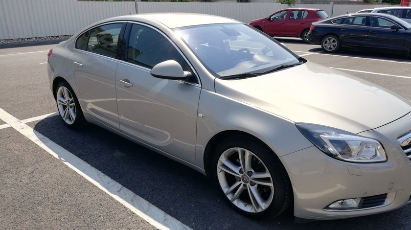 Opel Insignia A 16 LET 2011