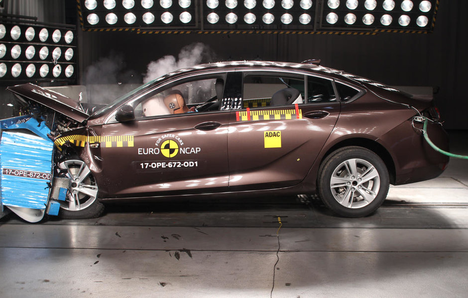 Opel Insignia la EuroNCAP