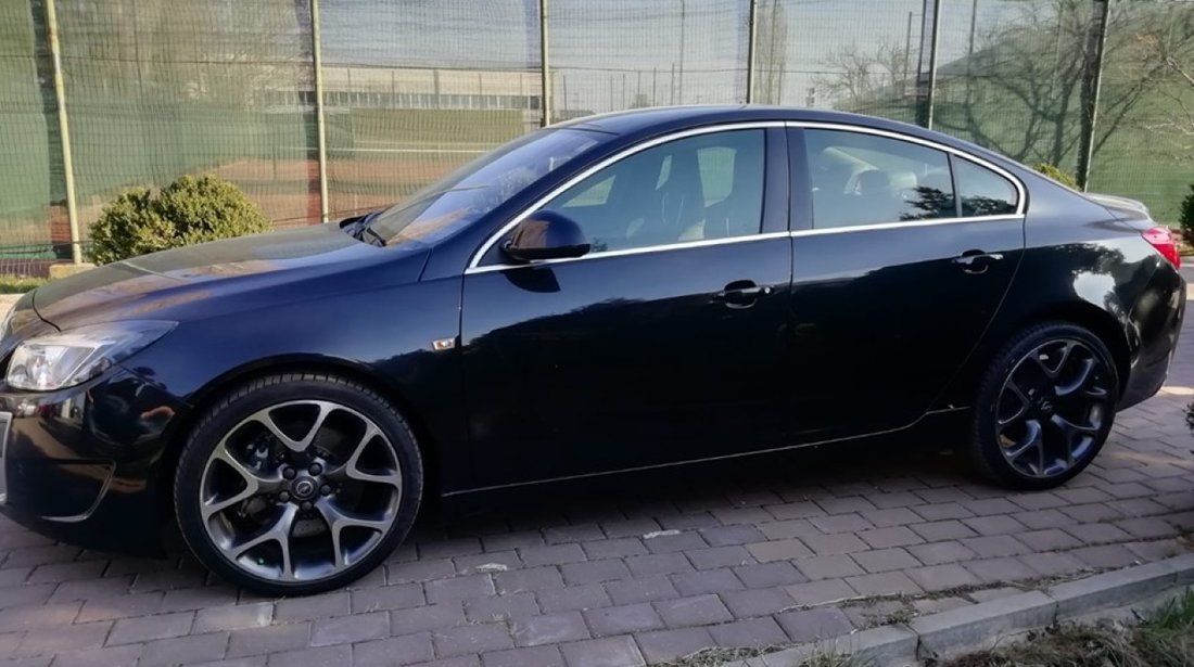 Opel Insignia opc 2011