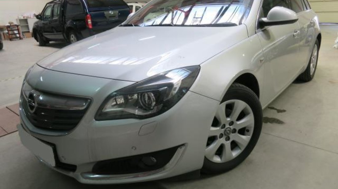 Opel Insignia Sports Tourer 2.0 CDTI 130 CP Cosmo 2015