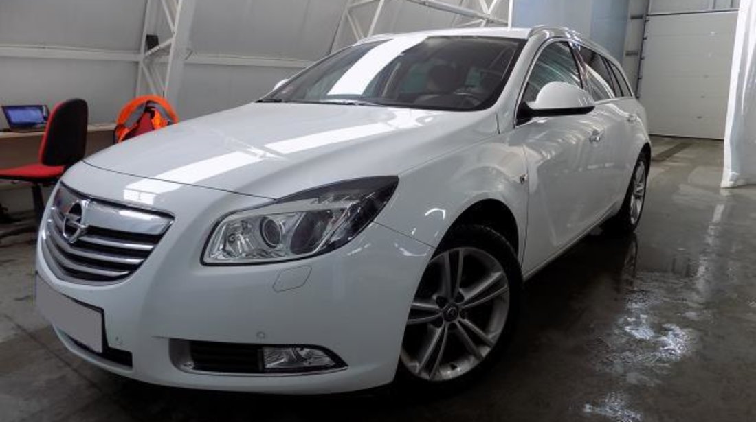 Opel Insignia Sports Tourer Cosmo 2.0 CDTi 16v 130 CP activeselect 6+1 2013