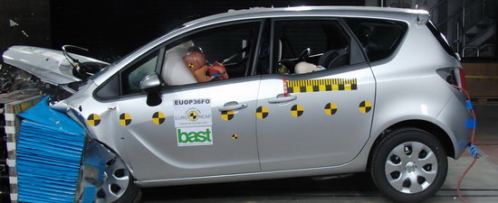 Opel Meriva a obtinut punctajul maxim de cinci stele in cadrul testelor de impact Euro NCAP