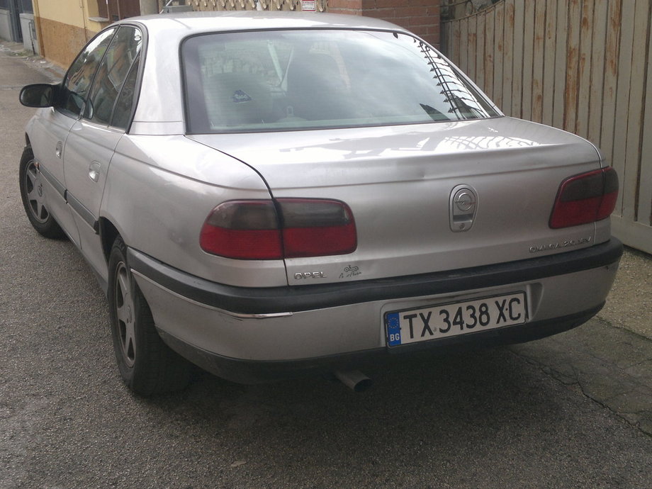 Opel Omega 2.0 16v