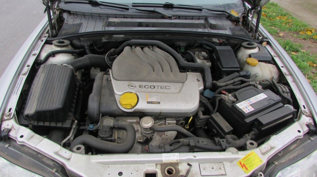 Opel Vectra 1.6 16V X16XEL 1997