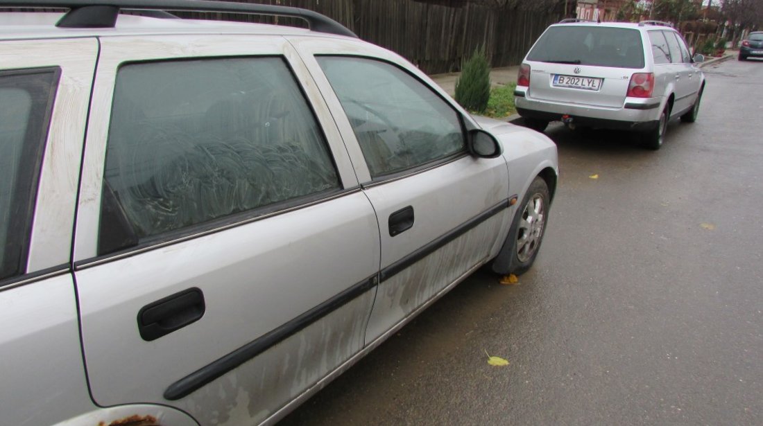 Opel Vectra 1.6 16V X16XEL 1997