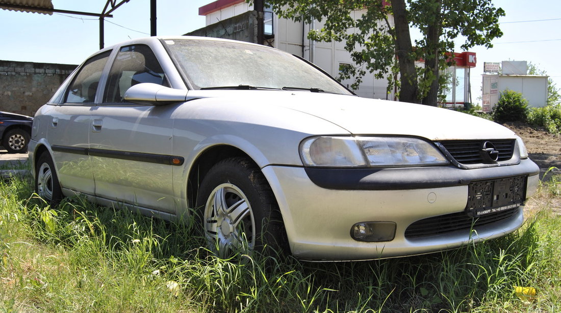 Opel Vectra 1.6 benzina 1997