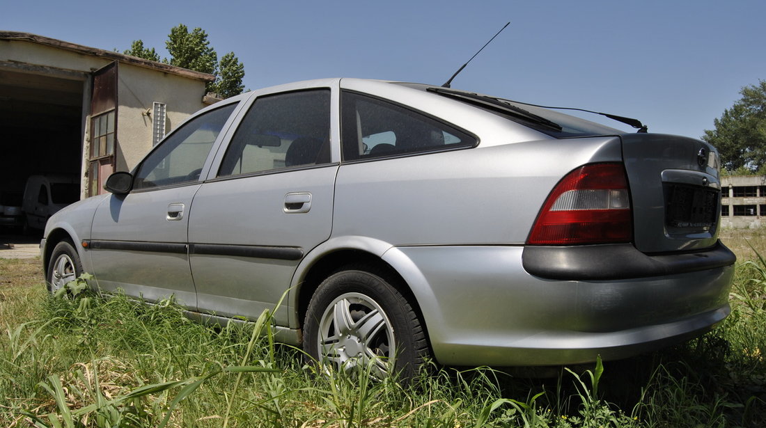 Opel Vectra 1.6 benzina 1997