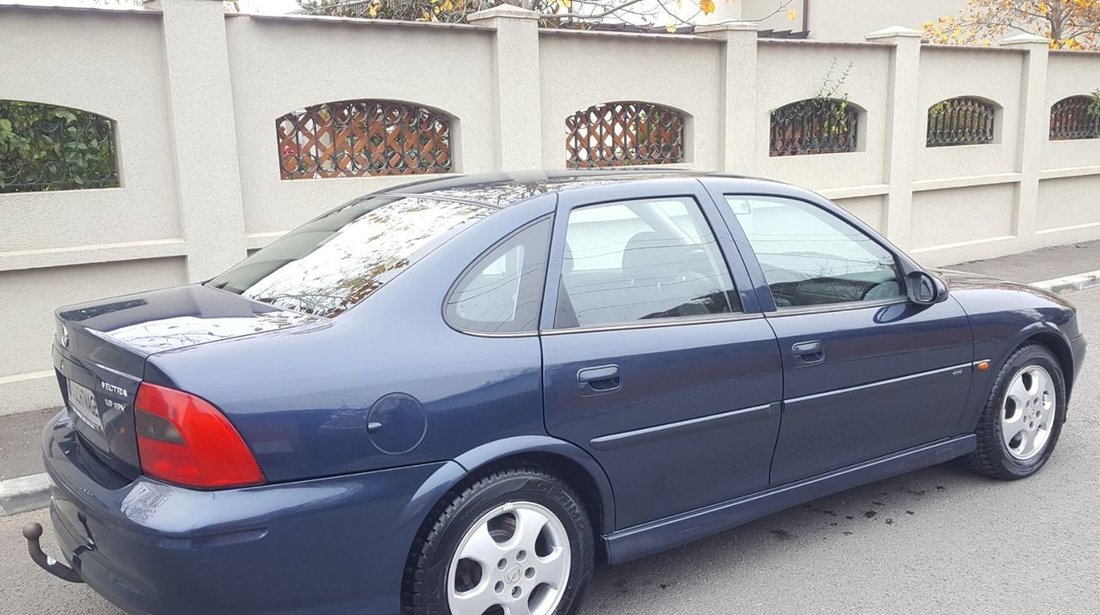 Opel Vectra 1.6 benzina 2000