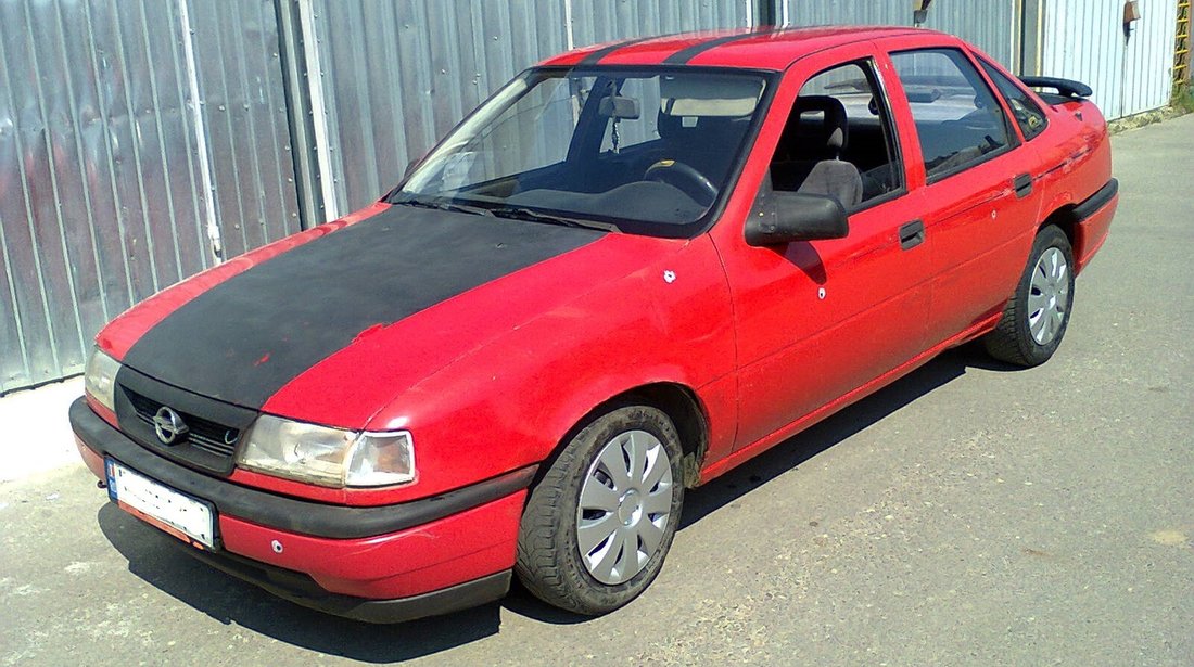 Opel Vectra 1,6 i , 8 v ,inm RO, acte la zi 1995