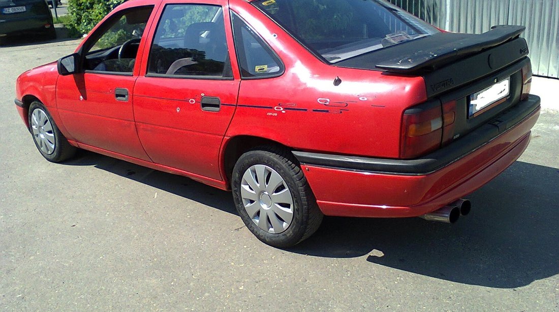 Opel Vectra 1,6 i , 8 v ,inm RO, acte la zi 1995