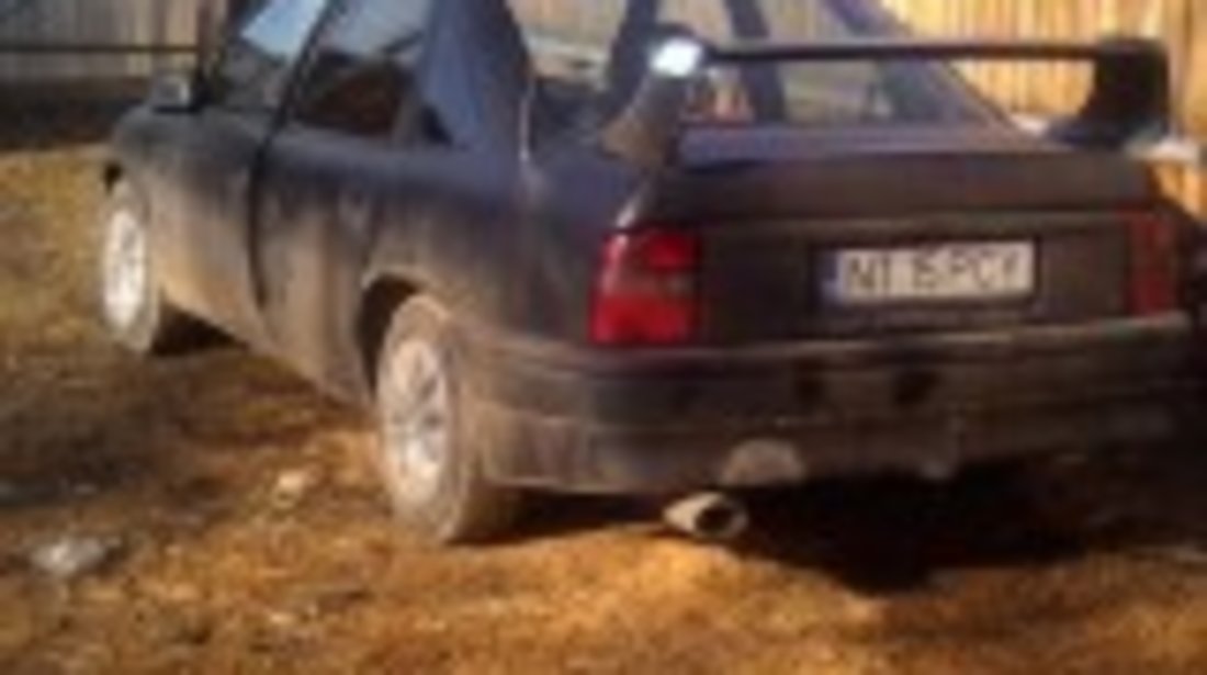 Opel Vectra 1.8 1992