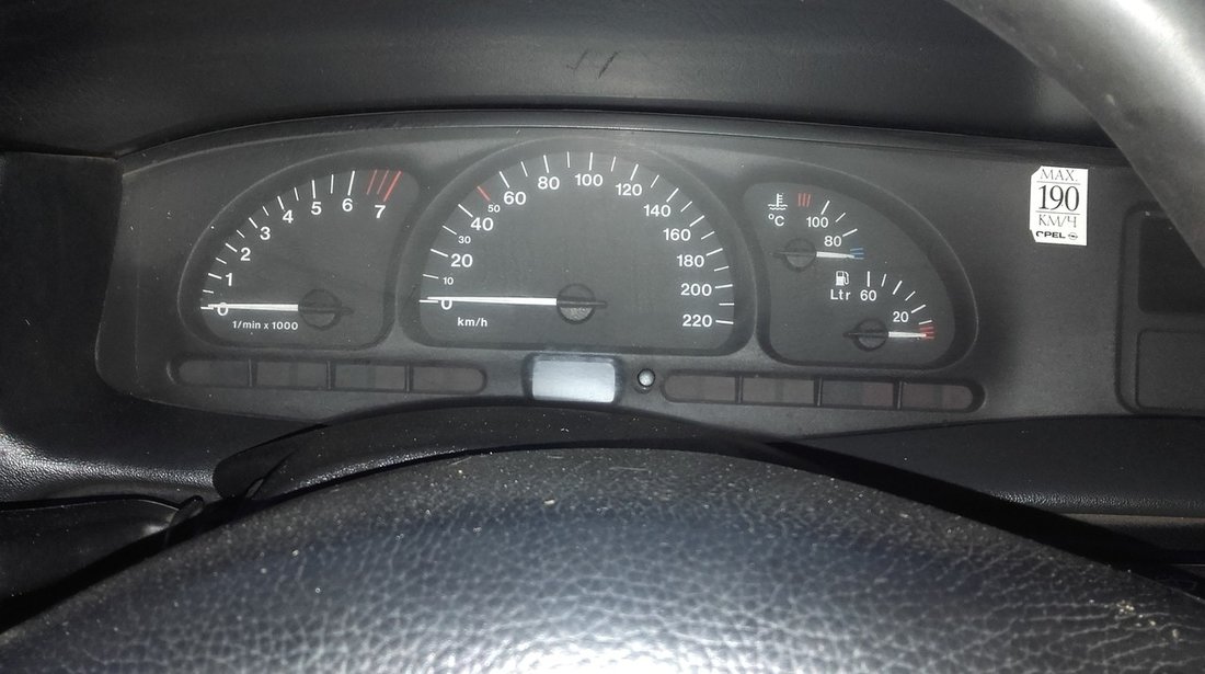 Opel Vectra 1.8 1996