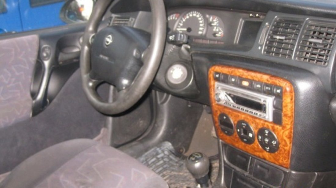 Opel Vectra 1.8 1997