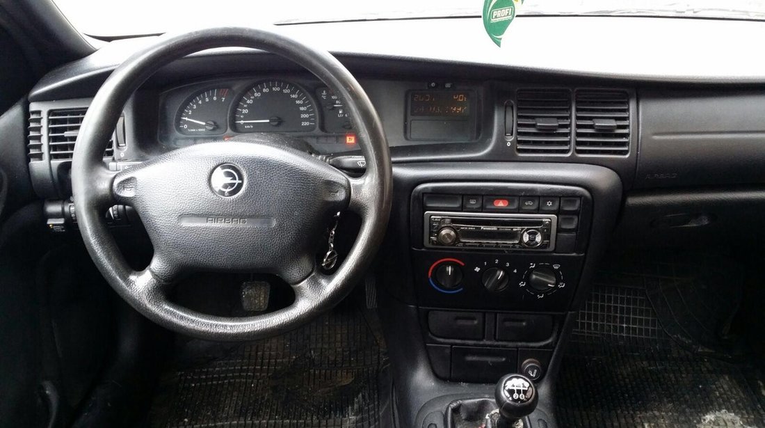 Opel Vectra 1.8 1998