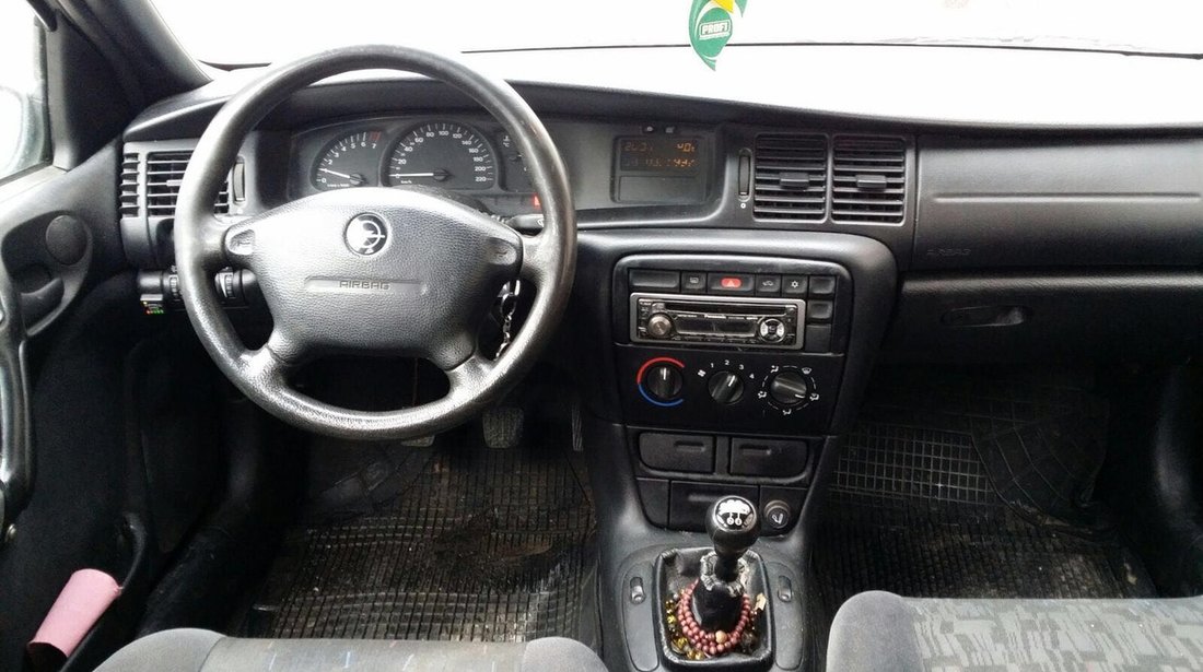 Opel Vectra 1.8 1998