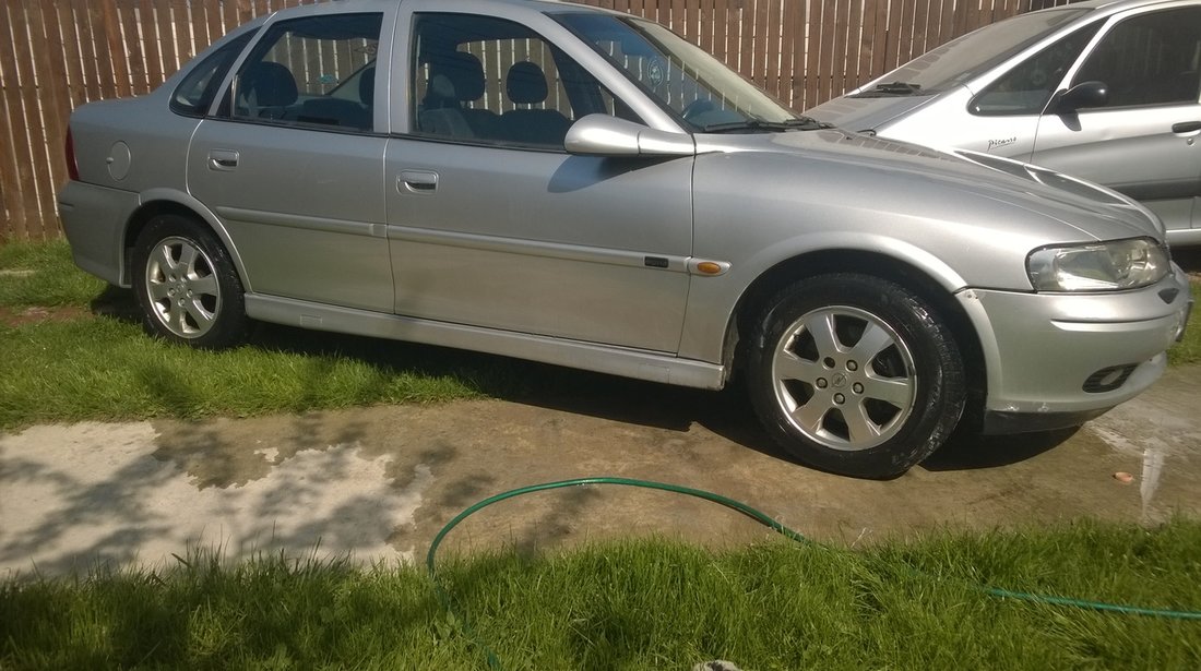 Opel Vectra 1,8 i elegance 2001