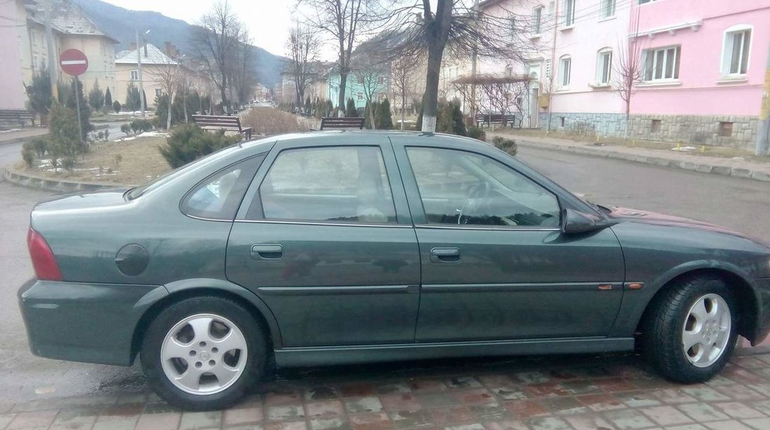 Opel Vectra Y16XEL 2000