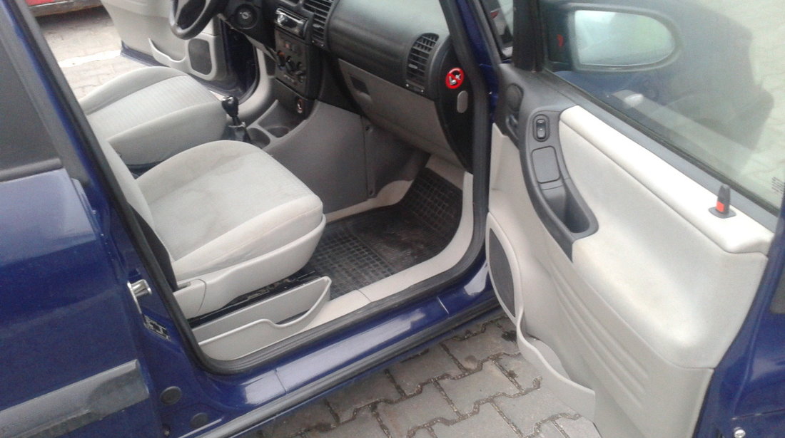 Opel Zafira 1.6 ecotec 2003