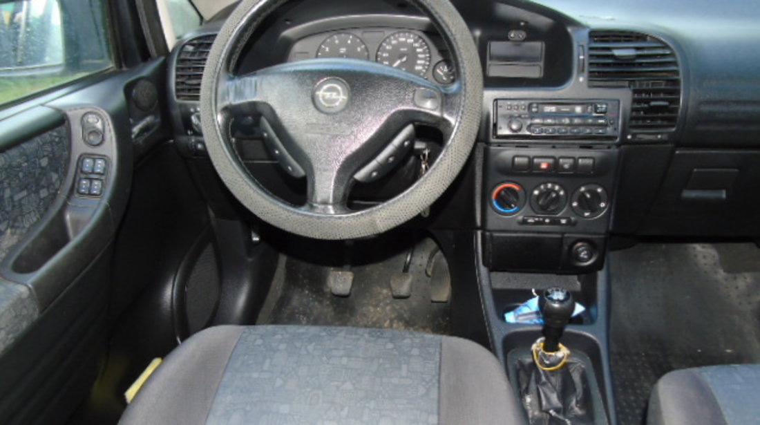 Opel Zafira 1.8 2000