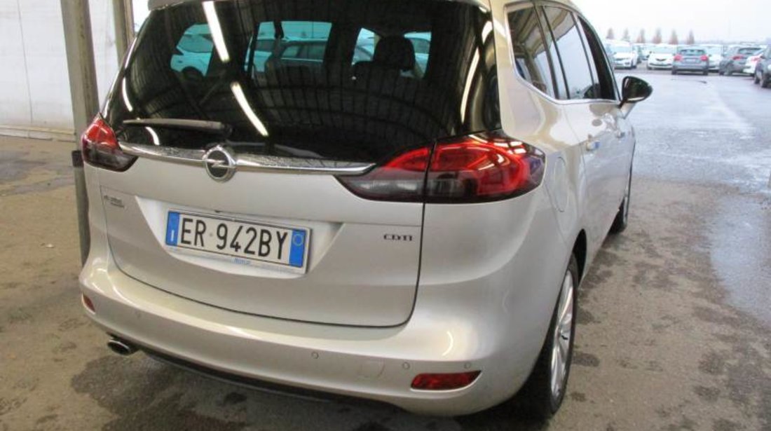 Opel Zafira 2.0 Diesel 165 cp COSMO 2013