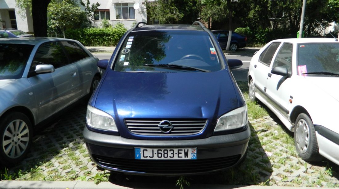 Opel Zafira 2.0 DTL 2000