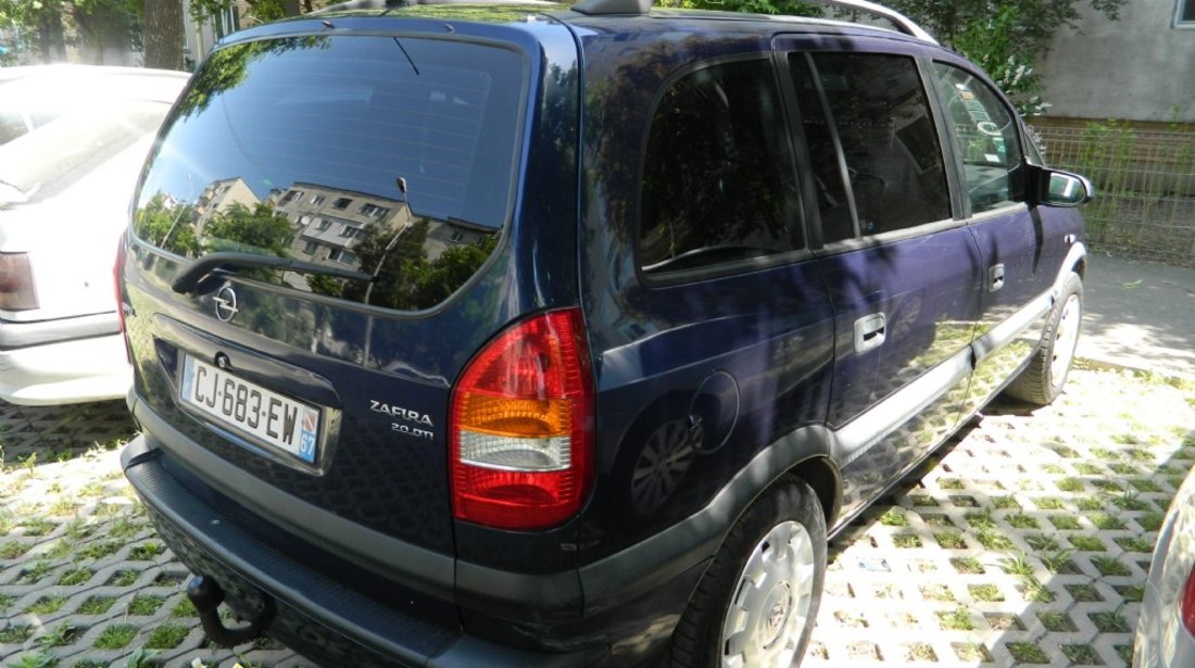 Opel Zafira 2.0 DTL 2000