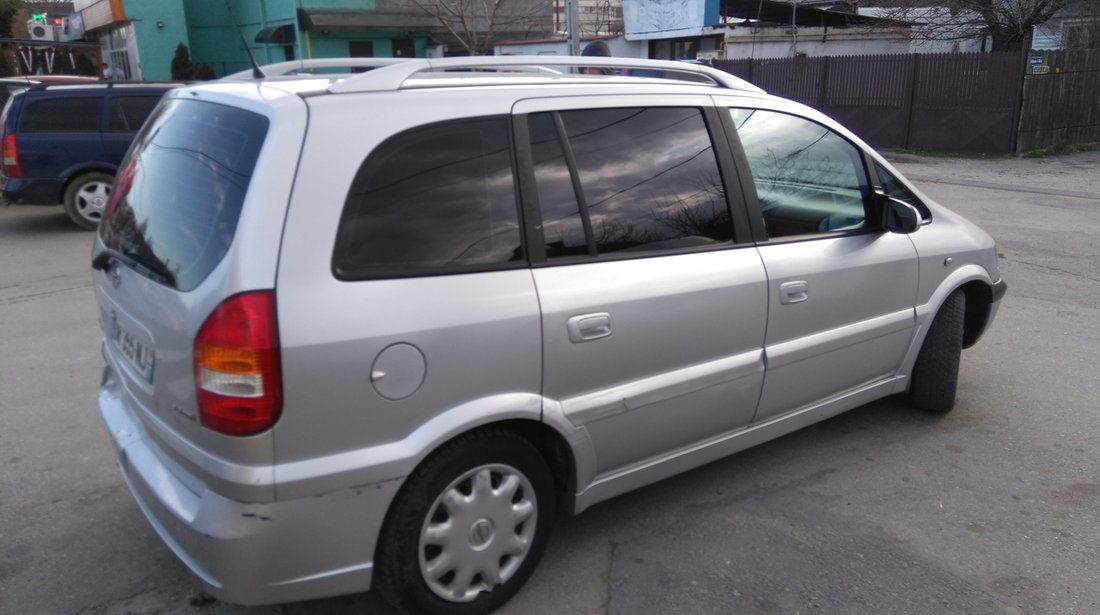 Opel Zafira 2.2 DTI 2004